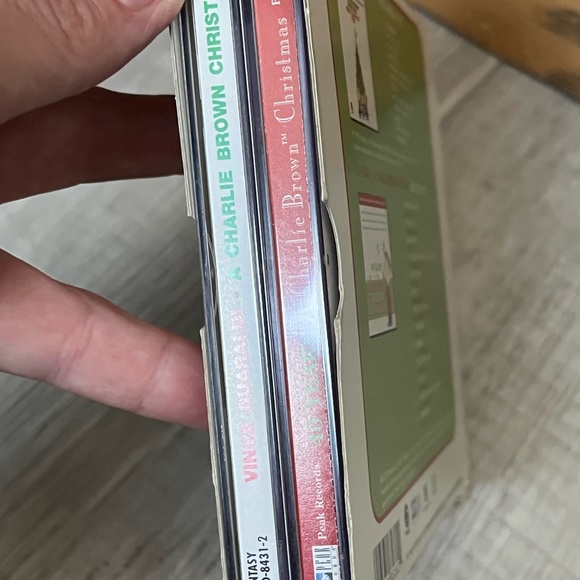 Vintage Peanuts Charlie Brown  2 disc CD set Christmas Good grief Charli… - Picture 7 of 8